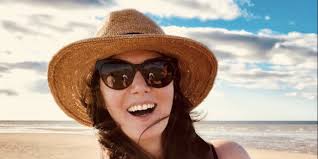 From self-conscious to size 14 model: Johanna's amazing story