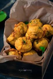 Farali Batata Vada Binjal S Veg Kitchen Recipe In 2020 Batata Vada Recipes Food