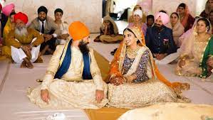 As of 2020, the beautiful fashion designer is 30 years old. It S Official Sikh Canadian Leader Jagmeet Singh Marries Fashion Designer Gurkiran Hindustan Times