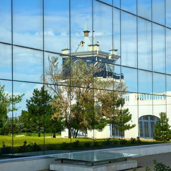 Reflective Glass Curtain Wall Building
