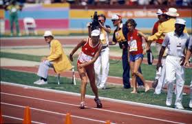 Quanto ao traçado da maratona dos jogos olímpicos de tóquio, apresenta, como já dissemos, uma disposição retangular, com a totalidade do trajecto a ultrapassar os 21,0975 quilómetros da. Surto Historia Um Final De Maratona Inesquecivel Surto Olimpico