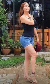 أثارت الصور الأخيرة التي نشرتها الفنانة السورية، نسرين طافش، والتي تم التقاطها من أحد المسابح المرتفعة في برج دبي بالخليج العربي جدلا بين المتابعين، بحسب بعض المواقع. Ù†Ø³Ø±ÙŠÙ† Ø·Ø§ÙØ´ Ø¨Ø´ÙˆØ±Øª ÙÙŠ Ù†ÙŠØ¨Ø§Ù„ ÙŠØ«ÙŠØ± ØºØ¶Ø¨ Ù…Ø­Ø¨ÙŠÙ‡Ø§ ÙƒÙ„ Ø§Ù„Ø¹Ø±Ø¨