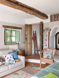 Las casas de campo, por lo regular son muy atractivas para las personas que vivimos en la ciudad y que queremos un lugar para descansar de la rutina y todo lo que cuando nos lanzamos a realizar la ambientación o decoración de nuestro lugar de escape en el campo, es importante que tomemos en. Claves Para Decorar Casas De Campo Ideas