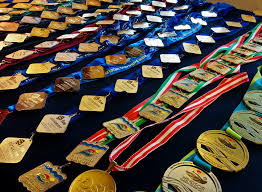 Ezért az eredményért egyben olimpiai kvótát is kapott. Ket Asztalt Is Elfoglal Hosszu Katinka Osszes 2016 Os Erme Az Online Ferfimagazin