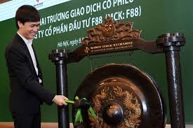 F88 tăng 40%, chạm mốc 'thần tài' 888.800 đồng/cp - đắt nhất 3 sàn