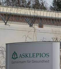 Der innenhof von haus 18 der geschlossenen abteilung vom ak ochsenzoll. Patienten Hinter Panzerglas Infoarchiv Norderstedt