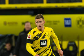 Азар торган (thorgan hazard) футбол полузащитник бельгия 29.03.1993. Report Thorgan Hazard Injured Again Will Miss Several More Weeks Fear The Wall