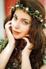 All about celebrity Anisa Butt! Watch list of Movies online: Brahman Naman,  Yeh Jawaani Hai Deewani [Sub: Eng]! Fusion Movies