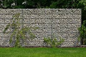 Eine natursteinmauer bietet sich gerade dann an, wenn du eine natürliche oder rustikale ästhetik bevorzugst. Natursteinmauer Gartenmauer Selber Bauen Steine Verfugen Ratgeber