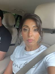 Would really appreciate your honest advice for a mature bride! Had my  makeup and hair trial recently…. What do you think? Would you make any  changes? Thanks in advance ❤️ xx