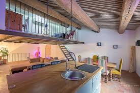Apartment is located in 520 m from the centre. Agence Immobiliere Aix Marseille Espaces Atypiques Appartement Terrasse Agence Immobiliere Maison
