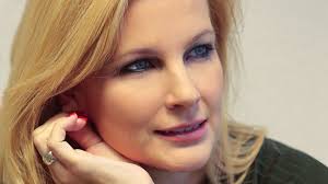 Check spelling or type a new query. Csoda Szep Holgy Lett Varkonyi Andrea Lanya Flitteres Partiruhaban Es Sminkben A 12 Eves Nori Nlc