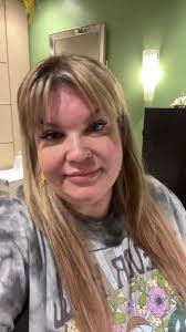 Erika Deaton's Instagram, Twitter & Facebook