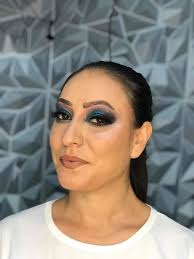 Promoción 200 maquillaje a su elección peinado 120 aprovecha 3481190619 😊 