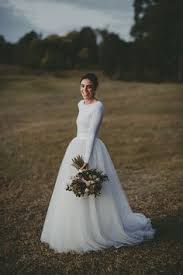 Love The Chic Simplicity Of This Tulle Wedding Gown Accessories Www Allofyou Etsy Com With Images Modest Wedding Dresses Tulle Wedding Dress Wedding Dress Long Sleeve