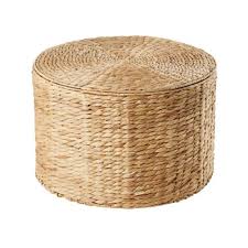 Mesa Auxiliar Baul De Fibra Vegetal Trenzada En Maisons Du Monde Echale Un Vistazo A Nuestros Muebles Y Objetos De Decoracion Y In 2020 Bijzettafeltje Meubels Vezel