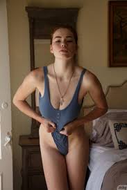 Fiery beauty Sabrina Lynn, who is good in clothes and without - Pictolic