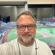 Darrell Kees's Instagram, Twitter & Facebook