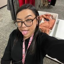 Maxine Marquez (@toocutedimpples)