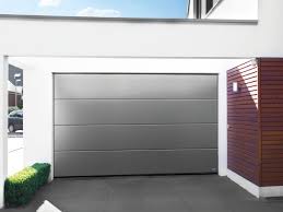 Sektionaltor bietet maximale platzersparnis vor und in der garage. Novoferm Garagen Sektionaltor Iso 20 Farbig Novoferm Bauemotion De