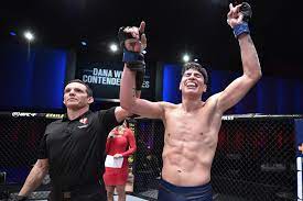 A los 16 emigró a estados unidos, donde logró entrar a la. Ignacio Bahamondes Ufc