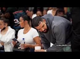 Amari bailey's mom watching his game is the most precious thing ever goodbye. Bx0 Xwlin Wuvm