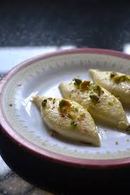 Malai Chop Malai Chom Chom Indian Milk Sweet Recipes Recipe Sweet Recipes Indian Dessert Recipes Sweet Crepes Recipe