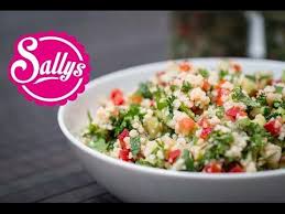 Einfacher Orientalischer Couscous Salat Mit Frischem Gemuse Gut Vorzubereiten Couscous Salat Rezept Couscous Salat Couscous Salat Orientalisch