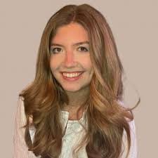 Elizabeth Giannone's Instagram, Twitter & Facebook