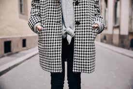 Voir plus d'idées sur le thème manteau pied de poule, manteau, mode femme. Le Manteau Pied De Poule Caroo Wild Blog Mode A Strasbourg