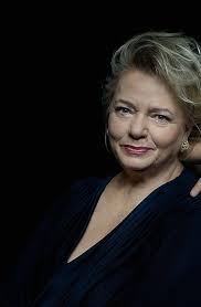 Anna seniuk born 17 november 1942 in stanisaww is a polish actress anna seniuk d ugie 15 minut anna seniuk czyta poprz ck references after world war ii. Anna Seniuk Wydaje Ksiazke Rozmowe Z Magda Malecka Viva Pl