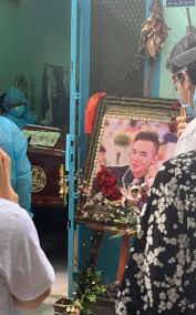 Có một giai đoạn, sức khỏe việt quang chuyển biến tích cực, anh tâm sự trên trang cá nhân, thông báo sức khỏe của mình đến người hâm mộ. Txwbpzifkkj Dm