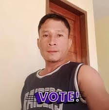 Arnold Tavera's Instagram, Twitter & Facebook