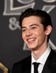 Skin is sabrina carpenter's first single release in 2021 and her first with her new record label island records. Who Is Sabrina Carpenter Dating Sabrina Carpenter Boyfriend Husband