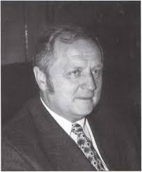 WIADOMOŚCI UNIWERSYTECKIE WYBORY NA KADENCJĘ PRZEŁOMU TYSIĄCLECI