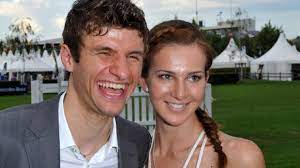 Открыть страницу «thomas müller» на facebook. Chio In Aachen Es Mullert In Der Soers Mehr Sport Faz