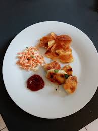 Nuggets De Poulet Sauce Barbecue Et Chips Au Paprika De Cyril Lignac Dans Tous En Cuisine Mes Meilleures Recettes Faciles En 2020 Nugget De Poulet Recette Cuisine