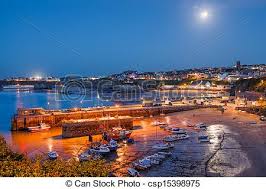 Combining a fascinating maritime heritage and modern creativity, falmouth is building a name for itself as one of the south west's leading cultural and festival destinations. Vollmond Uber Dem Hafen Und Der Stadt In Newquay Cornwall England Canstock