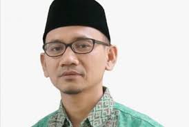 Jika menyamai atau melebihi nisab, maka wajib zakat. Tarif Dan Nisab Zakat Profesi Republika Online