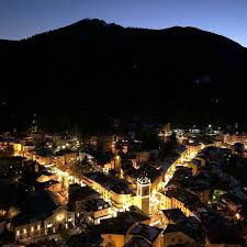 Lo dicono anche gli ospiti: Via Modena Dintorni Una Perla Sotto L Albero A Natale Sestola Si Illumina D Immenso Complimenti E Grazie Per Lo Scatto A
