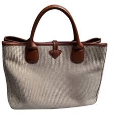 Longchamp sacoche homme longchamps discount promotion sac longchamp sac longchamp pas cher selon nielsen rapport publié récemment, le pouvoir d'achat annuel des américains d'origine asiatique atteindre 718 milliards $ d'ici cinq ans élèvera 1 billion de dollars. Sacs A Main Longchamp Rouseau Tissu Marron Clair Ref 66289 Joli Closet