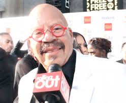 The Super Lawyer and Lovely Mimi unite to hand out 500 turkeys at DK Suit  City