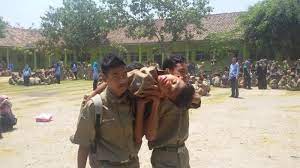 Bapak drs bambang junaedi, selaku ketua program keahlian teknik instalasi tenaga listrik (titl) smk n 1 pundong. Ingat Gempa Dahsyat Bantul Siswa Smkn 1 Pundong Menangis Saat Simulasi Halaman 2 Tribun Jogja