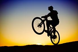 Hintergrundbilder Sport Sonnenuntergang Himmel Springen Fahrzeug Silhouette Sonnenaufgang Gelb Utah Radfahren Wheelie Enduro Skizzieren Farben Moab Cool Rad Erholung Atmosphare Der Erde Stuntman Sportausrustung Landfahrzeug