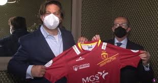 A maxmilhas oferece as melhores opções de passagens aéreas e venda de milhas em um só lugar. Clubhouse Hockey On Twitter Max Caldas Signing For Head Coach Of The Spanish National Men Team He Will Replace Fred Soyez After The Tokyo Olympic Games Rfe Hockey Https T Co H9dbvswxjb