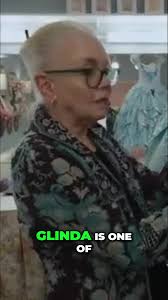 Glinda vs. Elphaba: The Colorful Contrast