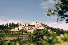 It had a population of 559,016 as of 2016. Vaucluse Radfahren Geniessen In Der Provence Sonne Wolken