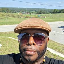 Photographing young cats in 1980s Times Square