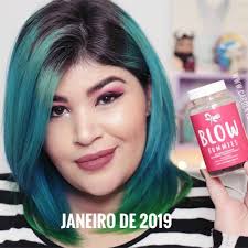 🙌🏻 Fiz algumas fotos pra vocês verem como anda meu cabelo natural. Todo  mundo tem dúvida se eu ainda uso mega hair é porque eu coloquei o mega no  início de 2020.