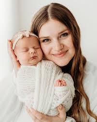 Salt Lake City Photographer: Ladybug Cake Smash